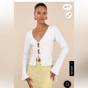 Lulu's White Textured Tie-Front Blouse